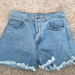Brandy Melville Shorts - Brandy Melville Ray Denim Shorts Brandy Melville Shorts - Brandy Melville Ray Denim Shorts